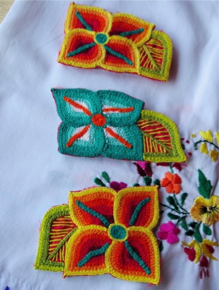 メキシコ刺繍ブローチC